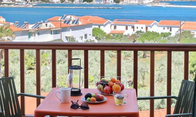 Skopelos Apartment | 60 m² Apartment ∙ 2 bedrooms ∙ 6 guests