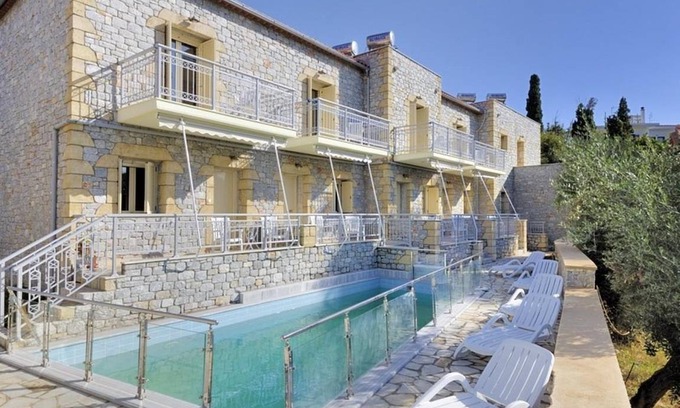 Stoupa Apartment | 60 m² Apartment ∙ 4 guests