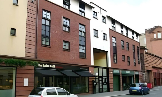City Centre Glasgow Apartment | 72 m² Apartment ∙ 2 bedrooms ∙ 4 guests