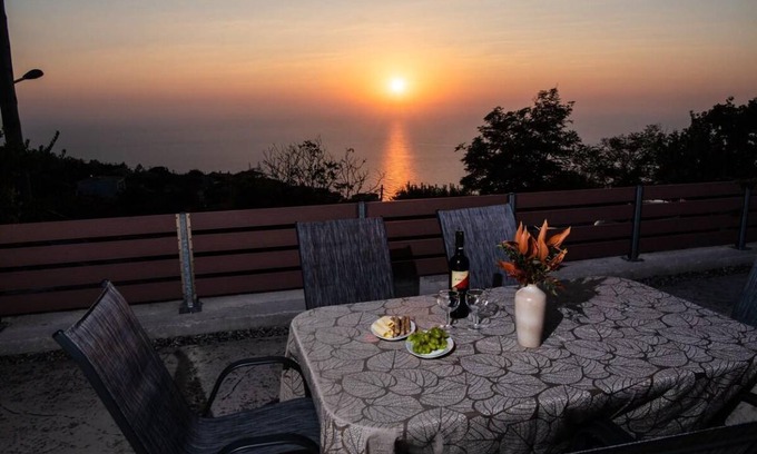 Athani House | 78 m² House ∙ 3 bedrooms ∙ 6 guests