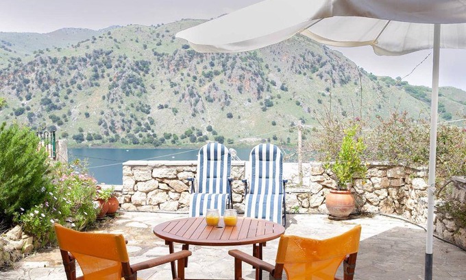 Kavallos House | 80 m² House ∙ 1 bedroom ∙ 4 guests