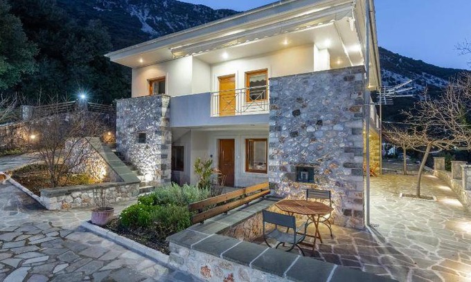 North Tzoumerka House | 80 m² House ∙ 2 bedrooms ∙ 6 guests
