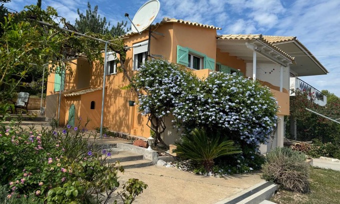 Neratzia House | 80 m² House ∙ 2 bedrooms ∙ 6 guests
