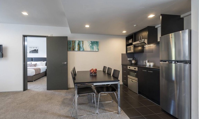 Grey Lynn Apartment | 90 m² Serviced apartment ∙ 16 guests