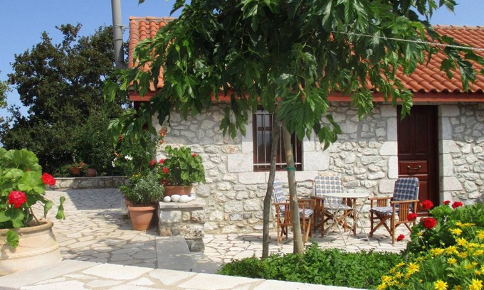 Fokiano House | 95 m² House ∙ 2 bedrooms ∙ 5 guests