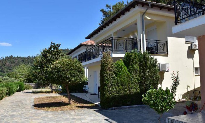 Golden Beach Villa | 96 m² Villa ∙ 2 bedrooms ∙ 4 guests