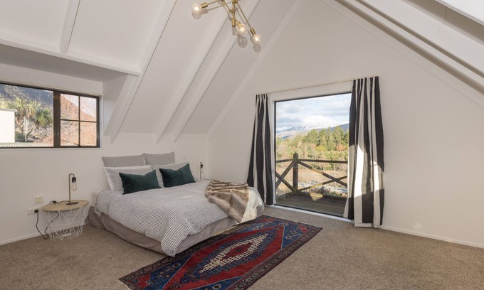 Wanaka House | Alpine family holiday home