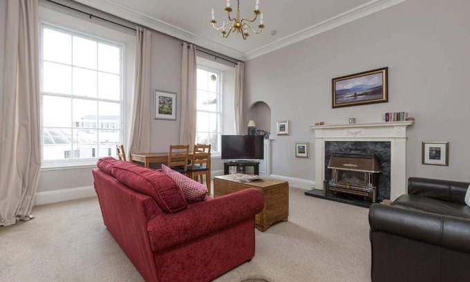 Old Town Apartment | ALTIDO George Square Apartment - Heart of Old Town/University