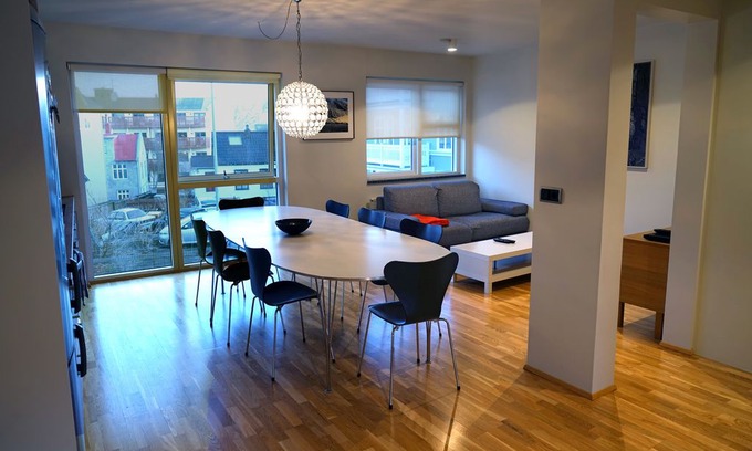 Vesturbær Apartment | Amazing central apartment close to the harbour area and the city center