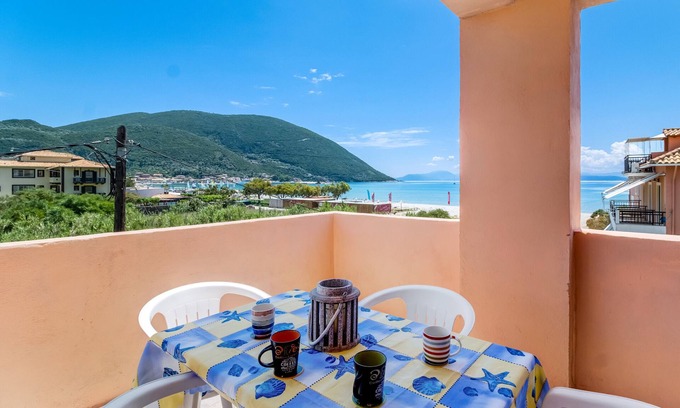 Vassiliki Apartment | Apartment 'Iole' with Sea View, Wi-Fi and Air Conditioning