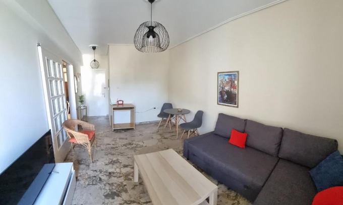 Kalamata Apartment | ArisMari Spacious Apartment
