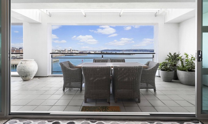 Auckland Central Business District Apartment | Auckland Waterfront Serviced Apartments on Prince's Wharf