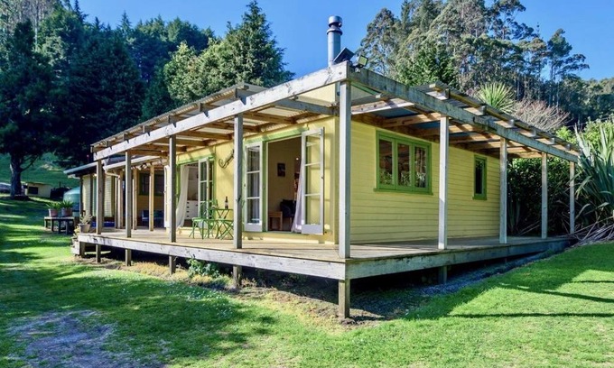 Rotoma House | Back of Beyond Cottage - Lake Rotoehu Holiday Home