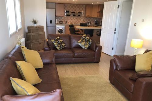 Gourock Apartment | Beautiful 3-Bed Apartment in Gourock