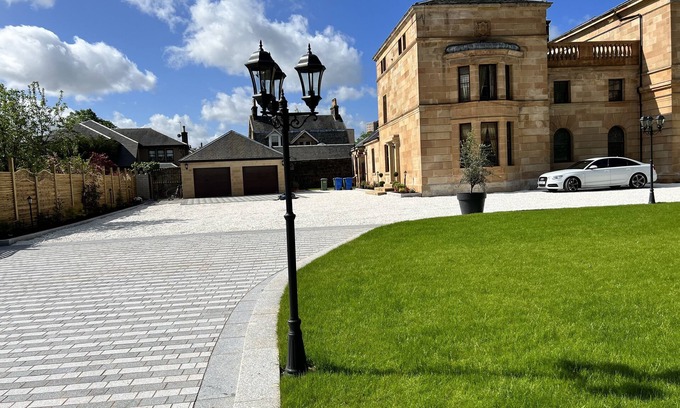 Bellahouston House | Beautiful 4-Bed Villa in Glasgow