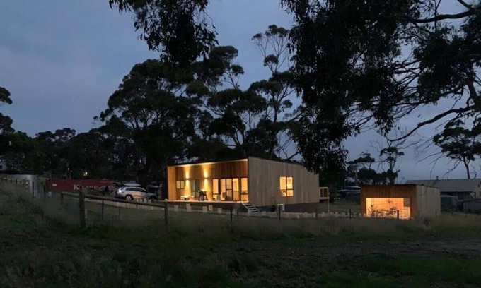Surveyors Bay House | Big Roaring Beach House
