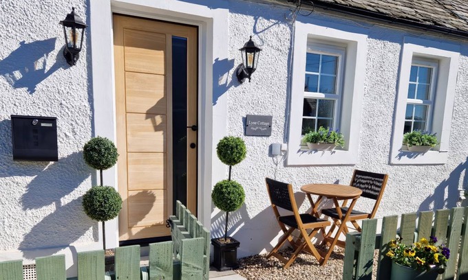West Linton Cottage | Cabin ∙ 1 bedroom ∙ 4 guests