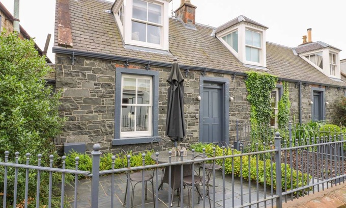 Moffat Cottage | Cabin ∙ 1 bedroom ∙ 2 guests