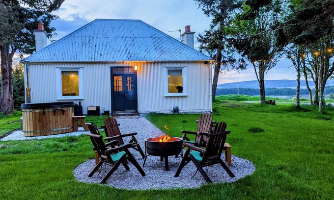 Lairg Cottage | Cabin ∙ 2 bedrooms ∙ 5 guests