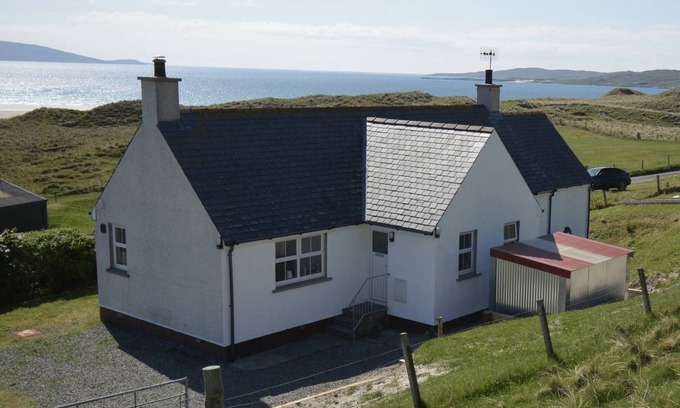 Harris Cottage | Cabin ∙ 2 bedrooms ∙ 4 guests