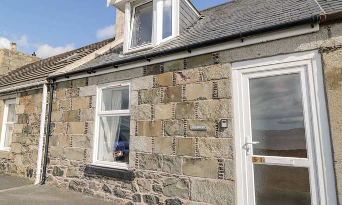 Port William Cottage | Cabin ∙ 2 bedrooms ∙ 3 guests