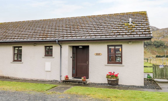 Poolewe Cottage | Cabin ∙ 2 bedrooms ∙ 3 guests