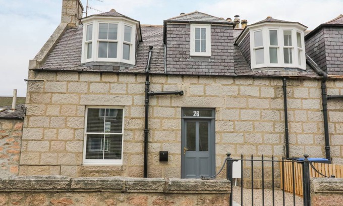 Ballater Cottage | Cabin ∙ 2 bedrooms ∙ 4 guests