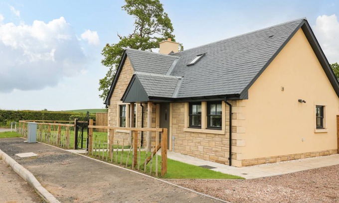 Swinton Cottage | Cabin ∙ 2 bedrooms ∙ 4 guests