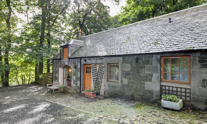 Newbridge Cottage | Cabin ∙ 2 bedrooms ∙ 4 guests