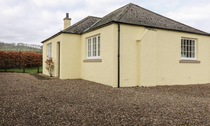 Forfar Cottage | Cabin ∙ 2 bedrooms ∙ 4 guests
