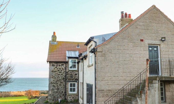 St Abbs Cottage | Cabin ∙ 2 bedrooms ∙ 4 guests