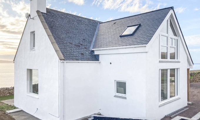 Strathcarron Cottage | Cabin ∙ 3 bedrooms ∙ 5 guests