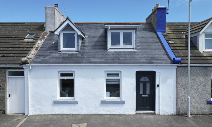 Port William Cottage | Cabin ∙ 3 bedrooms ∙ 6 guests