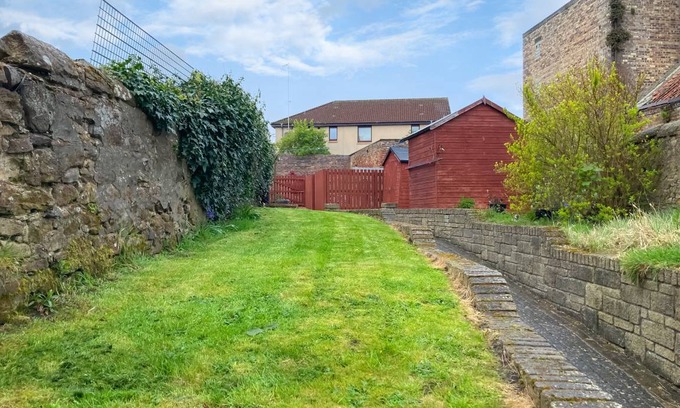 Kirkcaldy Cottage | Cabin ∙ 3 bedrooms ∙ 5 guests