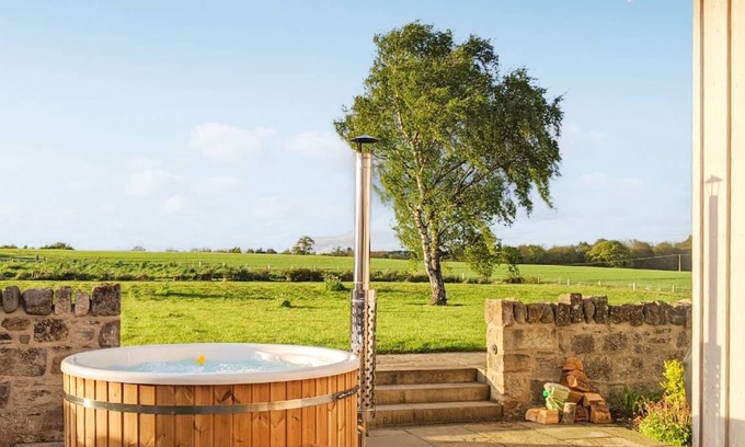 Pencaitland Cottage | Cabin ∙ 4 bedrooms ∙ 8 guests