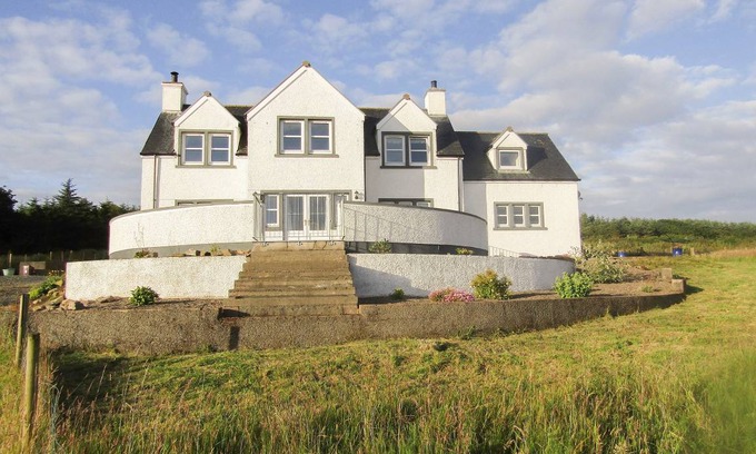 Stranraer Cottage | Cabin ∙ 4 bedrooms ∙ 8 guests