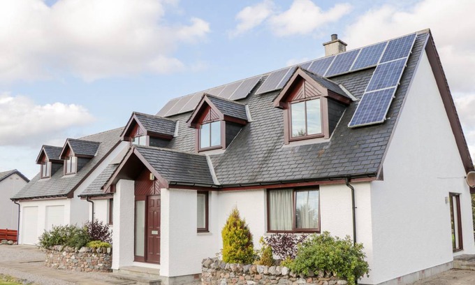 Lairg Cottage | Cabin ∙ 4 bedrooms ∙ 6 guests