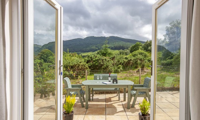 Strachur Cottage | Cabin ∙ 4 bedrooms ∙ 8 guests