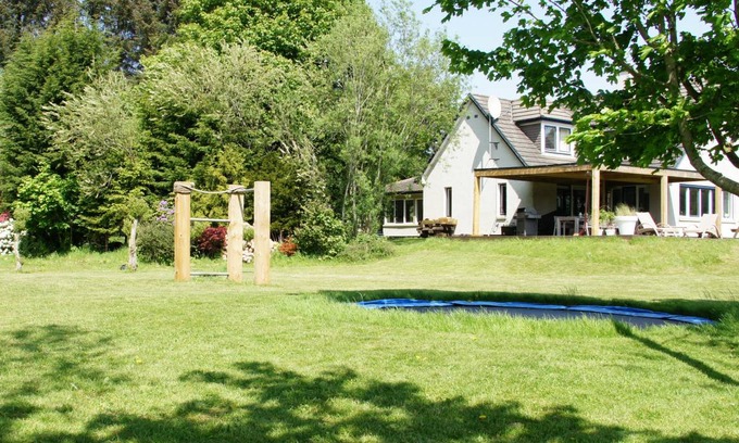 Maryculter Cottage | Cabin ∙ 5 bedrooms ∙ 9 guests