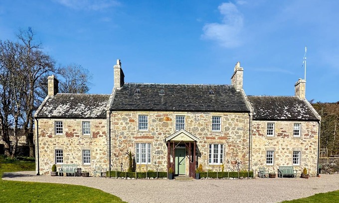 Golspie Cottage | Cabin ∙ 5 bedrooms ∙ 10 guests