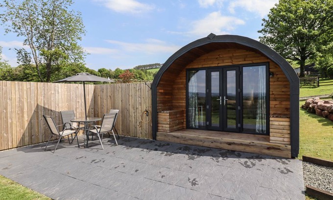 Lockerbie Cottage | Cabin ∙ 1 bedroom ∙ 4 guests