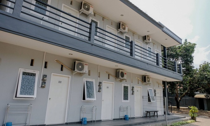Patrang Hotel | Capital O 1176 J3 Residence Syariah