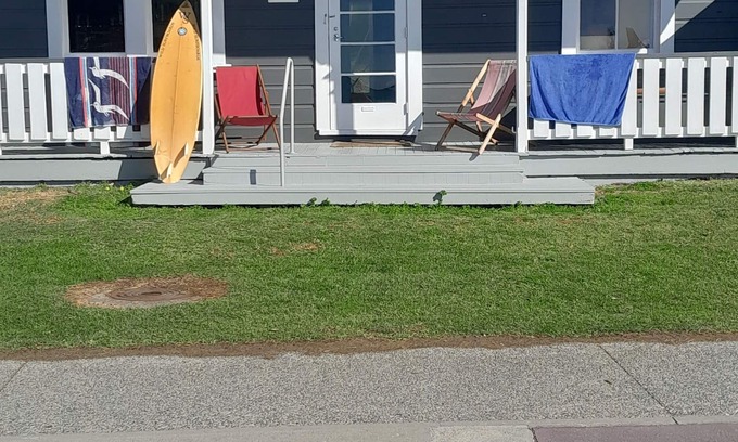 Castlepoint House | Character sea front villa with panoramic views