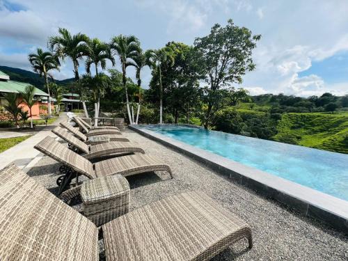 El Castillo Hotel | Chateau Arenal Hotel & Restaurante