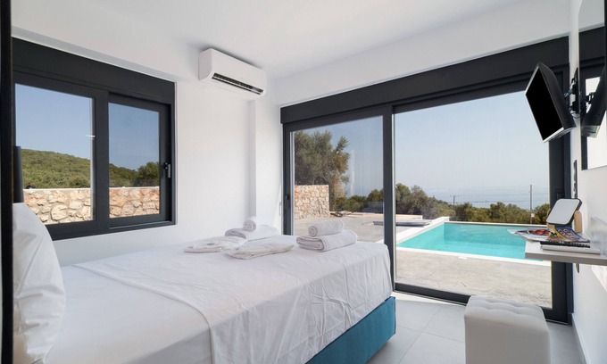 Kavallos Villa | Country House 'Villa Anastasia' with Sea View, Wi-Fi and Air Conditioning
