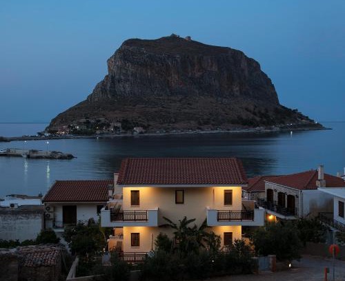 Monemvasia House | Cyrenia Guesthouse