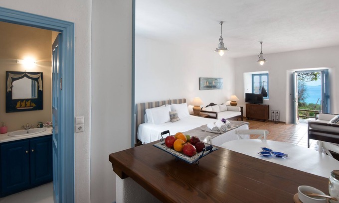 Houlakia Apartment | Daphne | 1 Bedroom Sea View Apartment - sharing terrace
