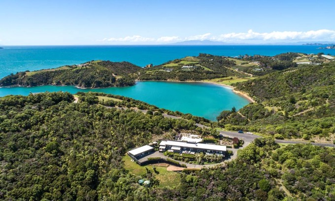 Matiatia Bay Apartment | Delamore Cove - Manuka /You've Got It Maid