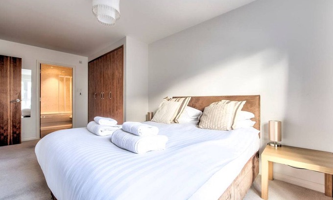 Newhaven Apartment | Delightful Two Bed Apartment At The Shore