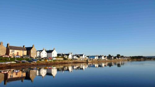 Findhorn Apartment | Driftwood Cottage, Findhorn Village
